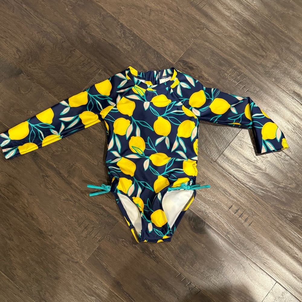 One piece toddlers swimming suit